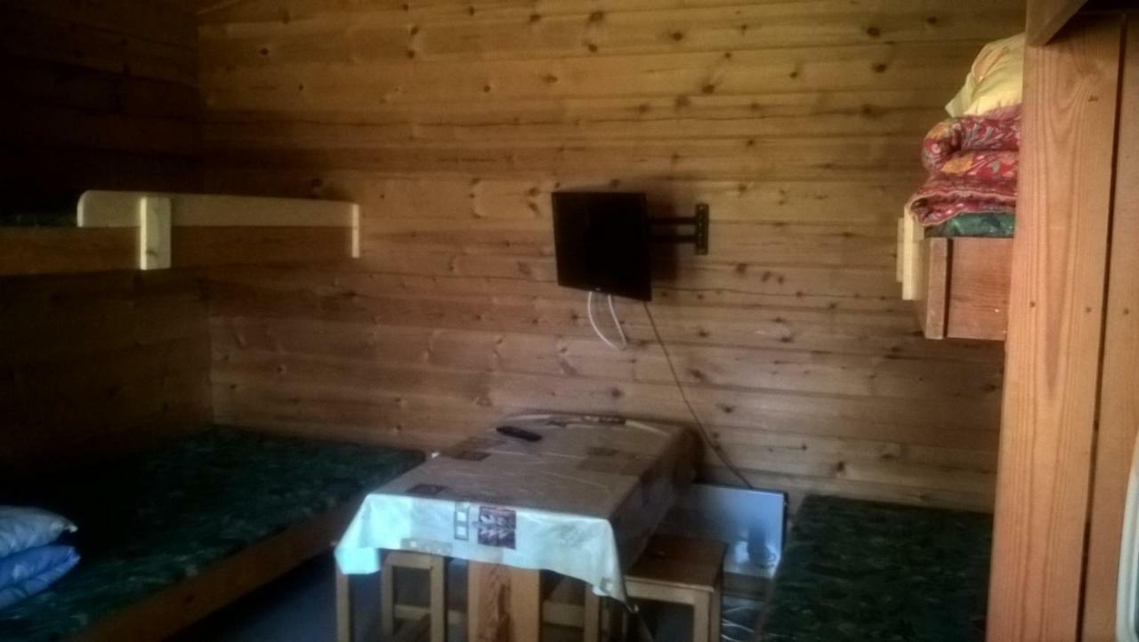 Отель Pirttiniemen Lomakylae Muurasjarvi Экстерьер фото