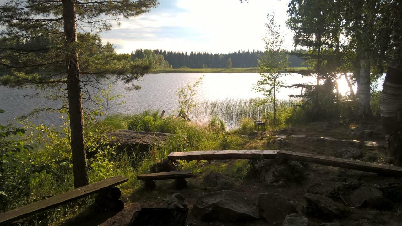 Отель Pirttiniemen Lomakylae Muurasjarvi Экстерьер фото