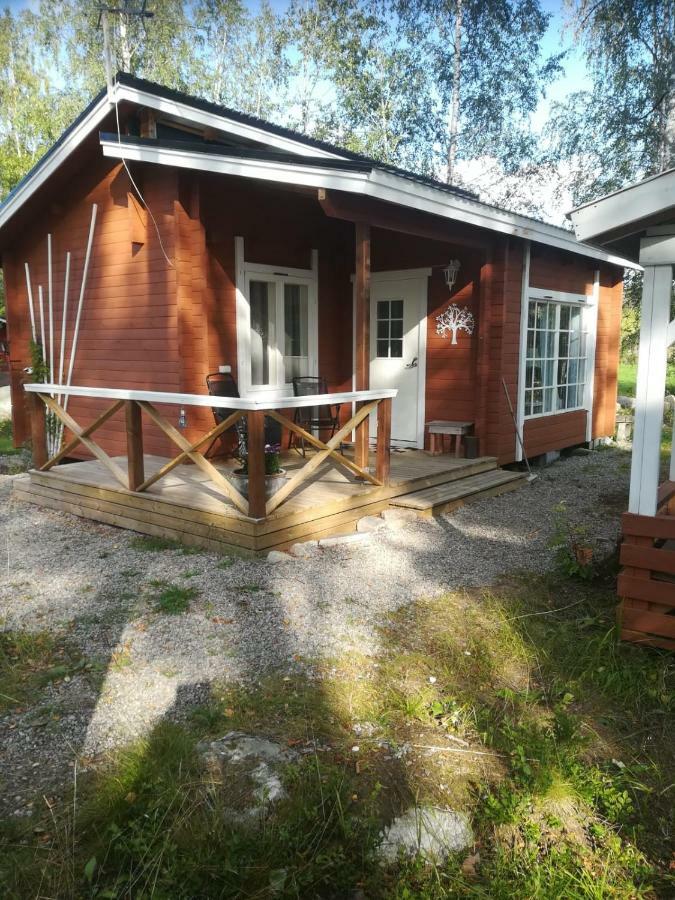 Отель Pirttiniemen Lomakylae Muurasjarvi Экстерьер фото